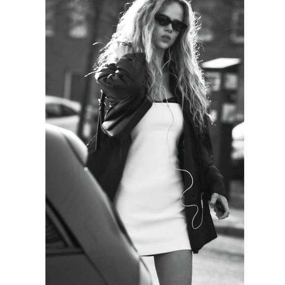 Zara LACE TRIM FITTED DRESS - Picture 15 of 16